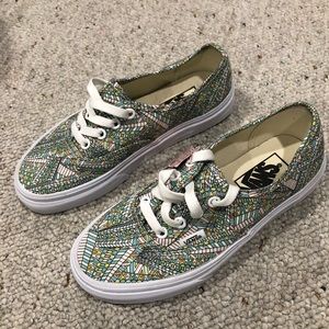 Women’s size 5 multicolored vans. Never worn